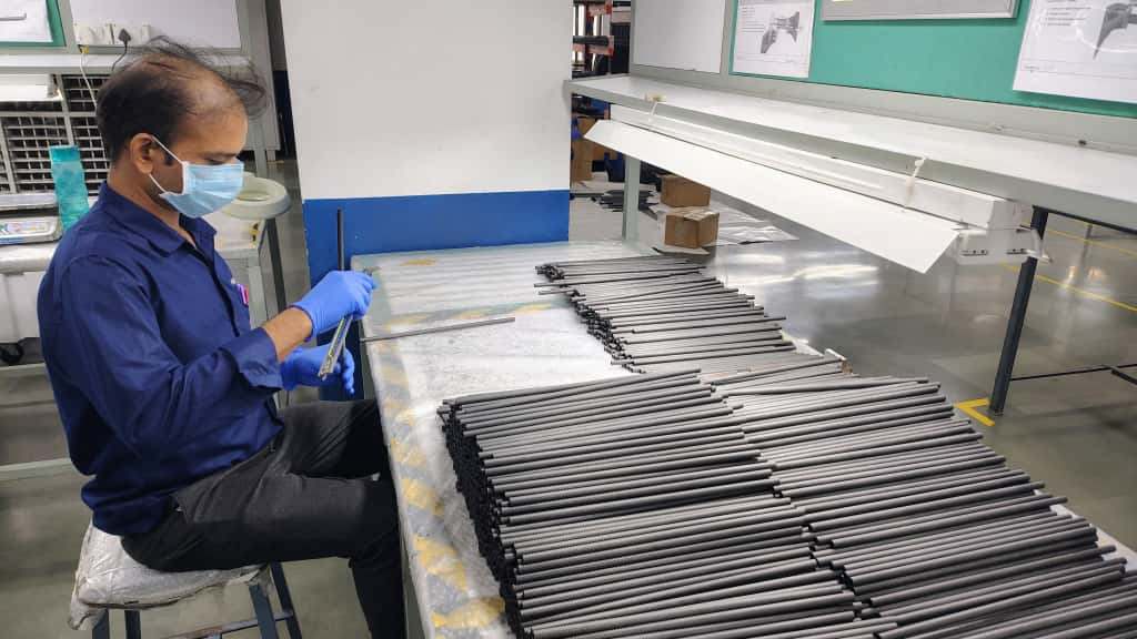 Carbon fibre rod inspection